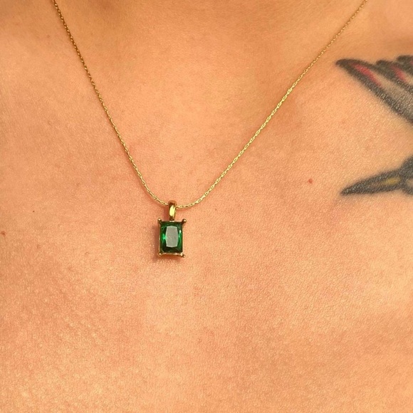 Green emerald necklace, Emerald Necklace, green gem necklace, layered necklace - Picture 2 of 5